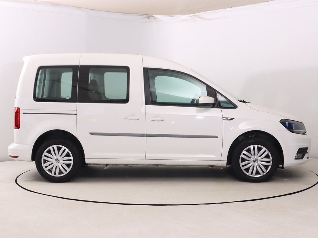 VW Caddy Trendline 2.0 TDI Tempomat, Vyhř. sedaček