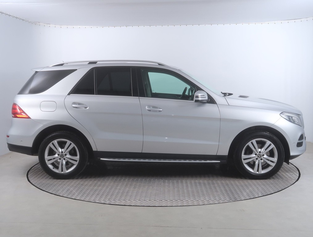 Mercedes GLE GLE 350 d ako nové kupované v SR, 4x4, SUV