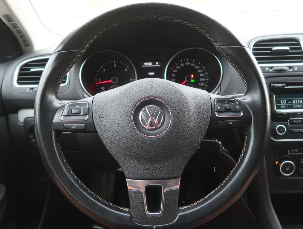 VW Golf 2.0 TDI Automat, Park. senzory, Vyhř. sedaček