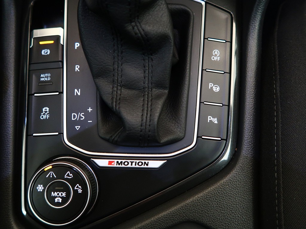 VW Tiguan R-Line 2.0 TDI Pohon 4x4