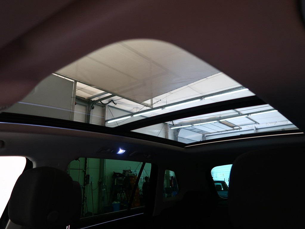 VW Tiguan R-Line 2.0 TDI Pohon 4x4