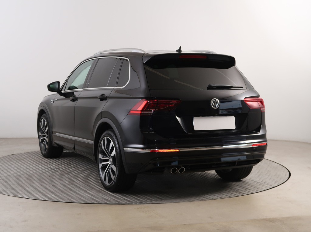 VW Tiguan R-Line 2.0 TDI Pohon 4x4