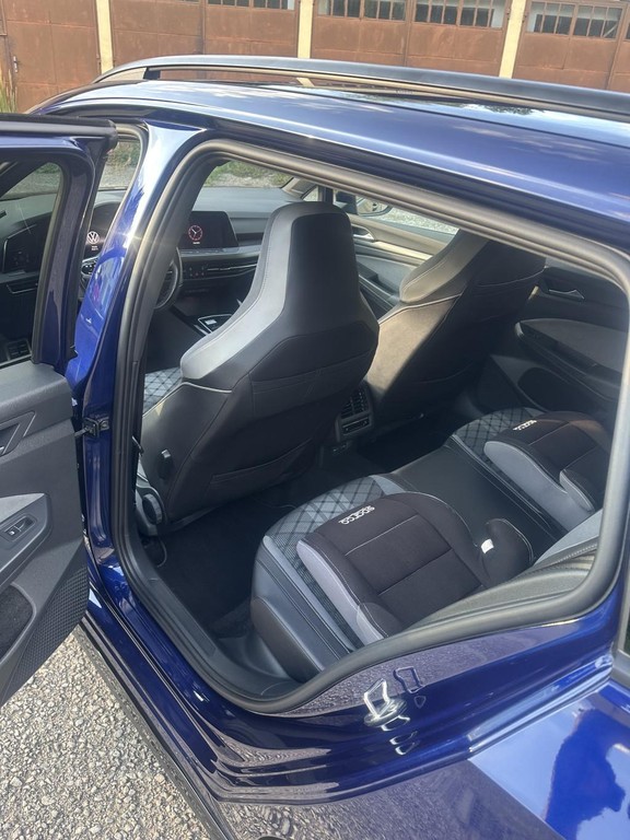 Volkswagen Golf Variant 1.5 eTSI ACT 150k R-Line DSG