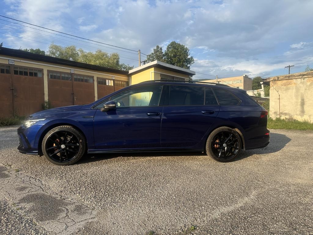 Volkswagen Golf Variant 1.5 eTSI ACT 150k R-Line DSG