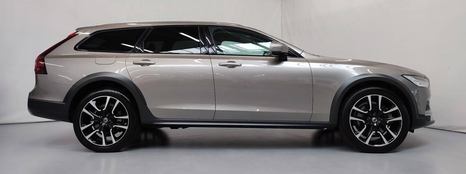 Volvo V90 CC B6 Cross Country Pro AWD A/T