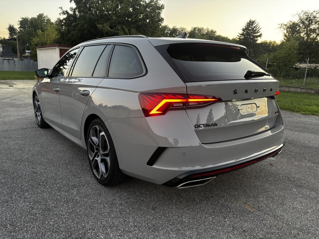 Škoda Octavia Combi 2.0 TDI RS DSG