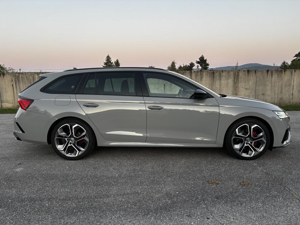 Škoda Octavia Combi 2.0 TDI RS DSG