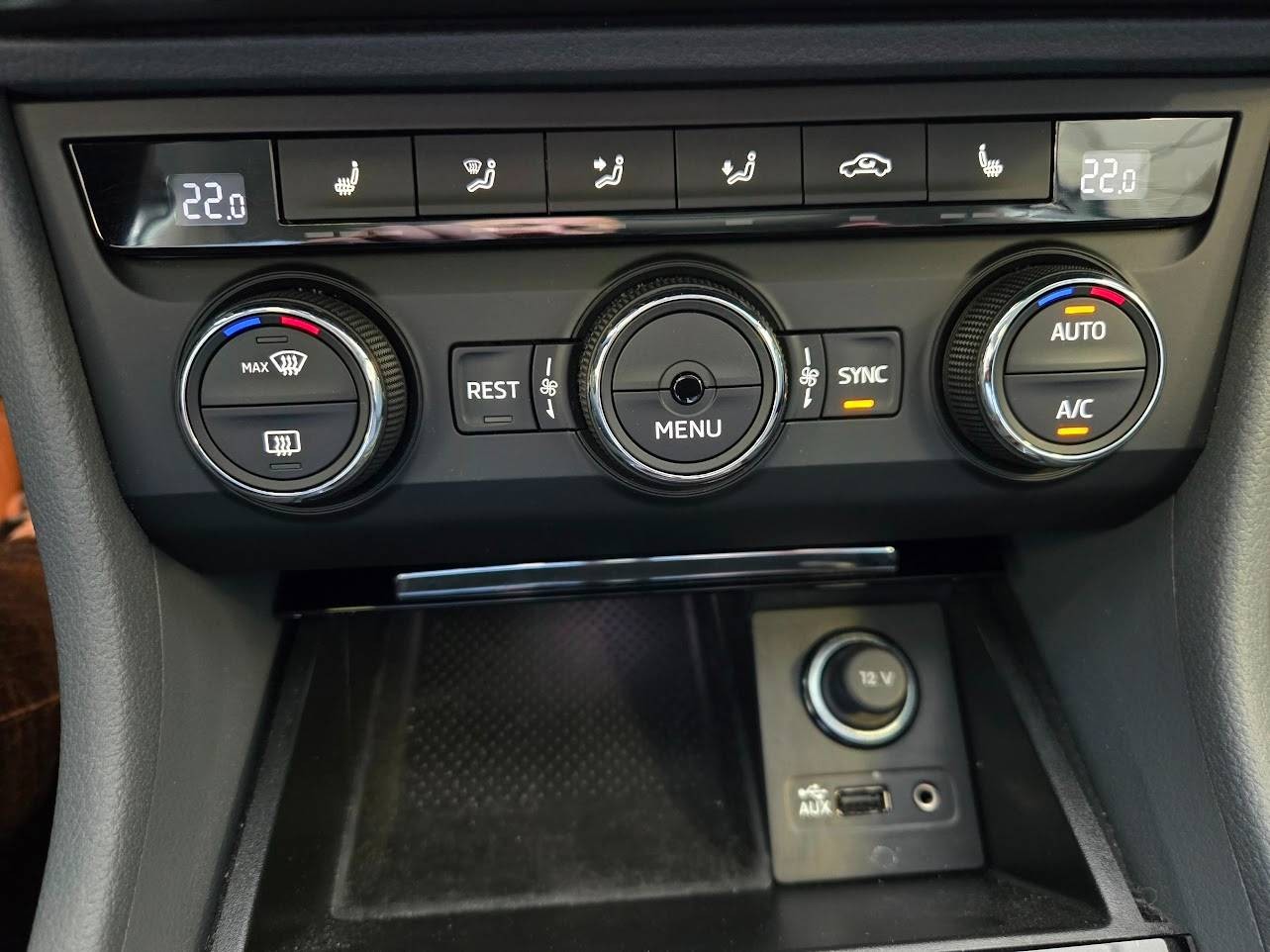 Škoda Superb 1.4 TSI Ambition