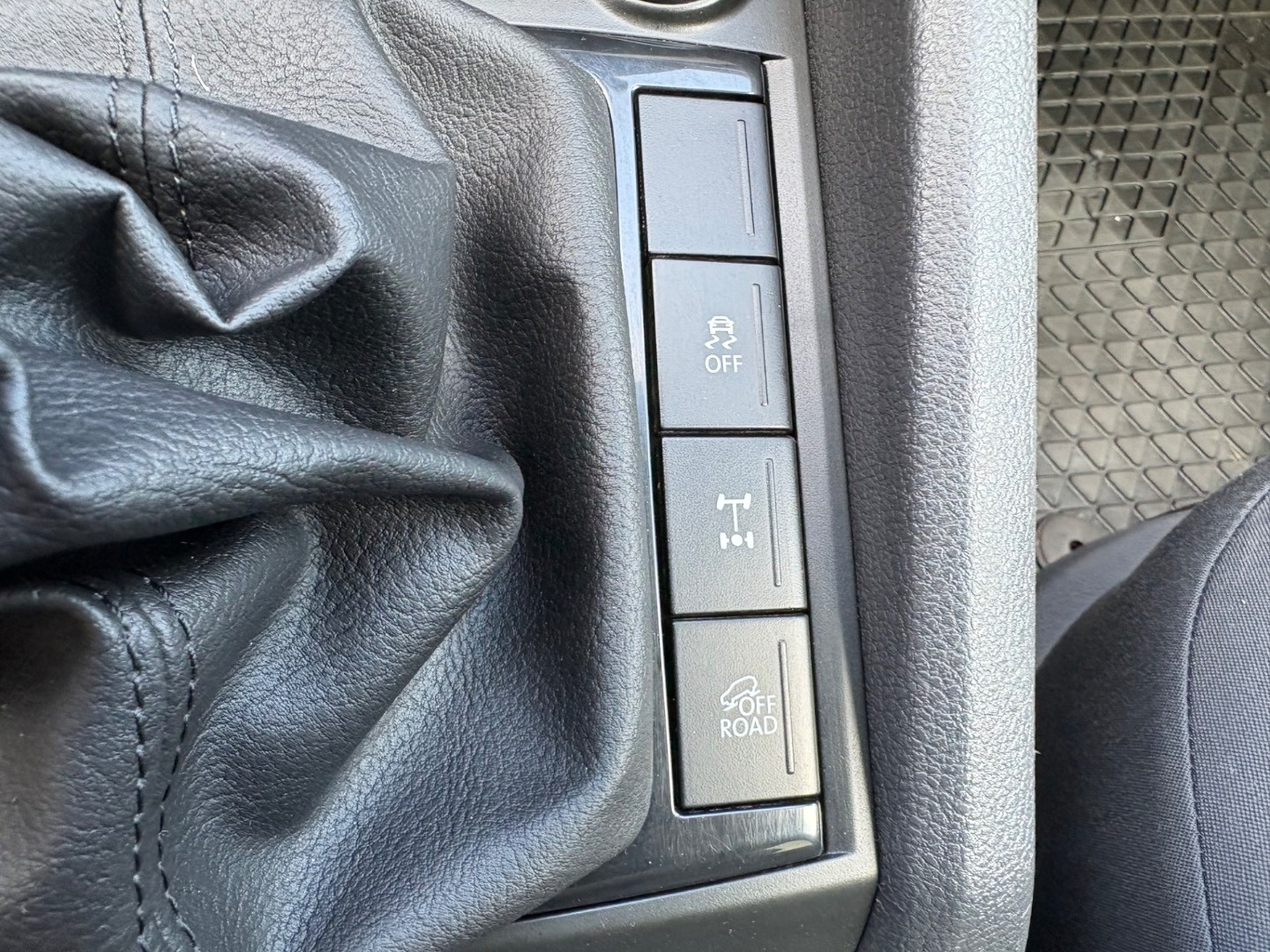 Volkswagen Amarok DC 2.0 TDI 140k Basis 4MOTION