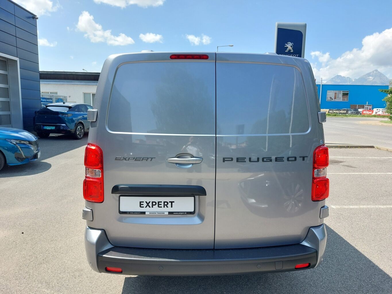 Peugeot Expert Expert Polocombi Premium L3 BlueHDi 145 BVM6 6MIEST SKLADOM