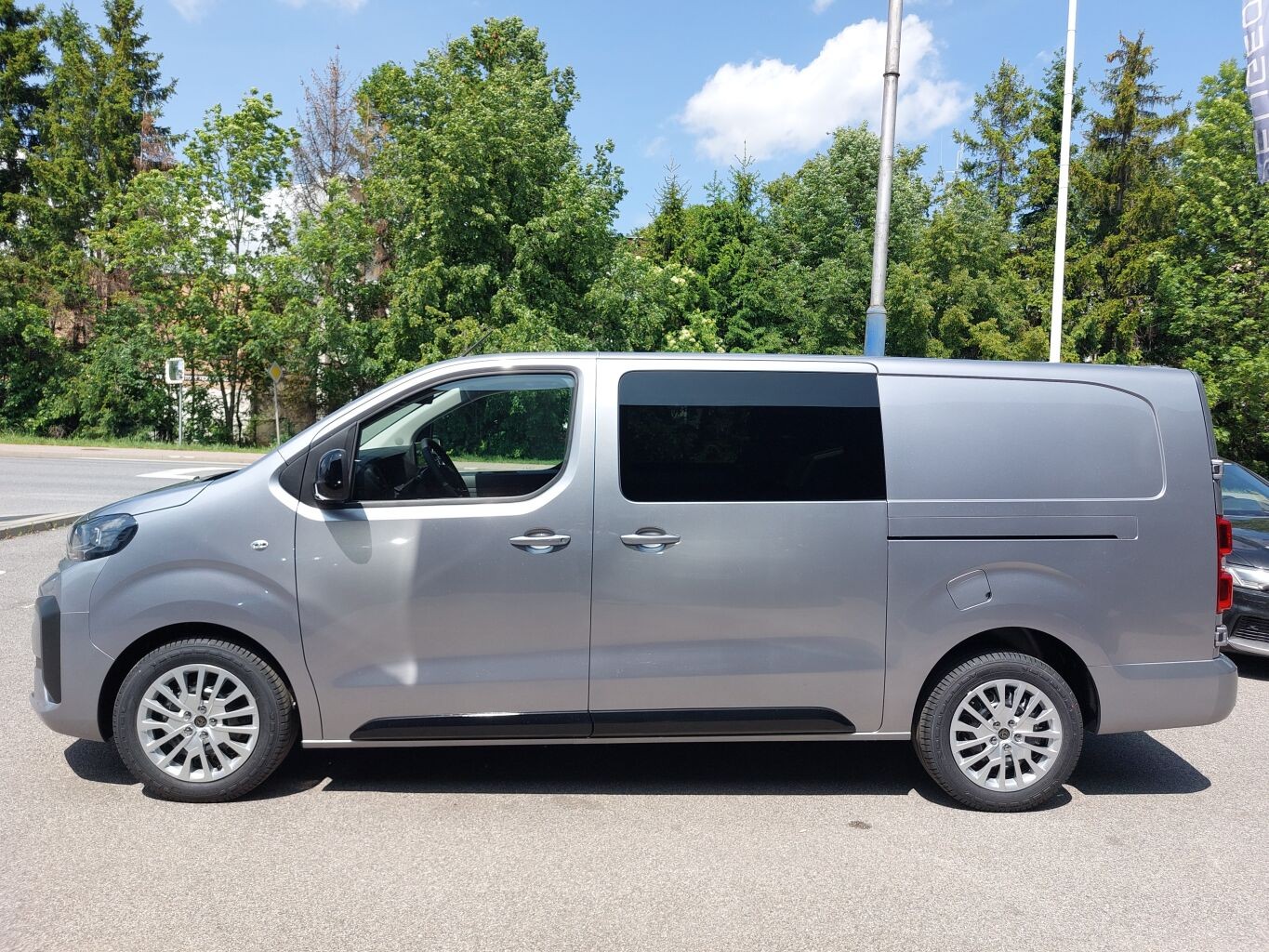 Peugeot Expert Expert Polocombi Premium L3 BlueHDi 145 BVM6 6MIEST SKLADOM