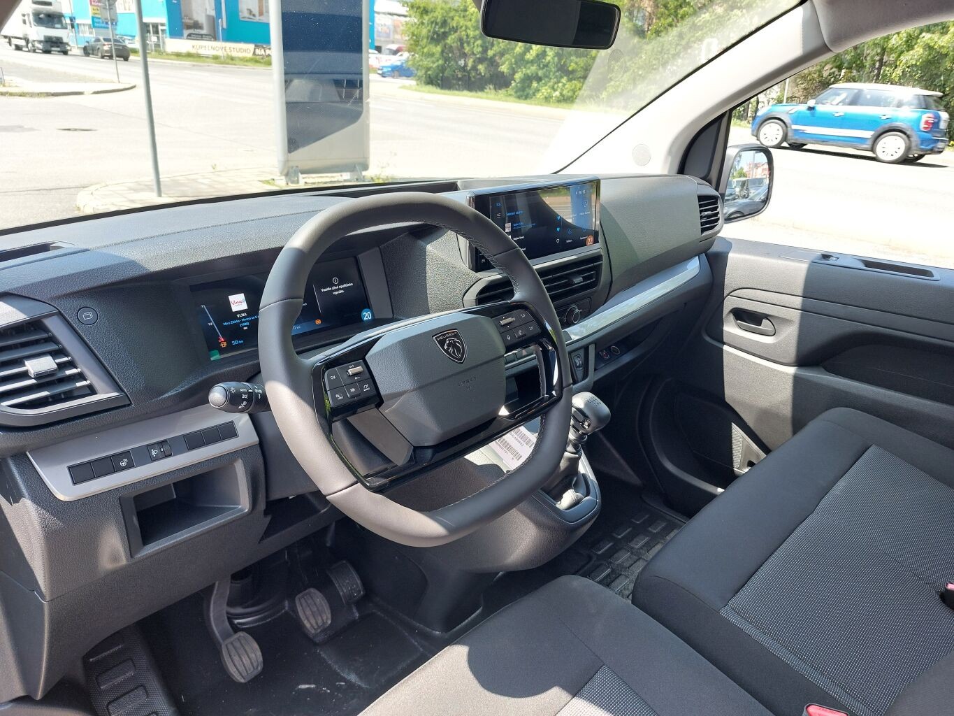 Peugeot Expert Expert Polocombi Premium L3 BlueHDi 145 BVM6 6MIEST SKLADOM