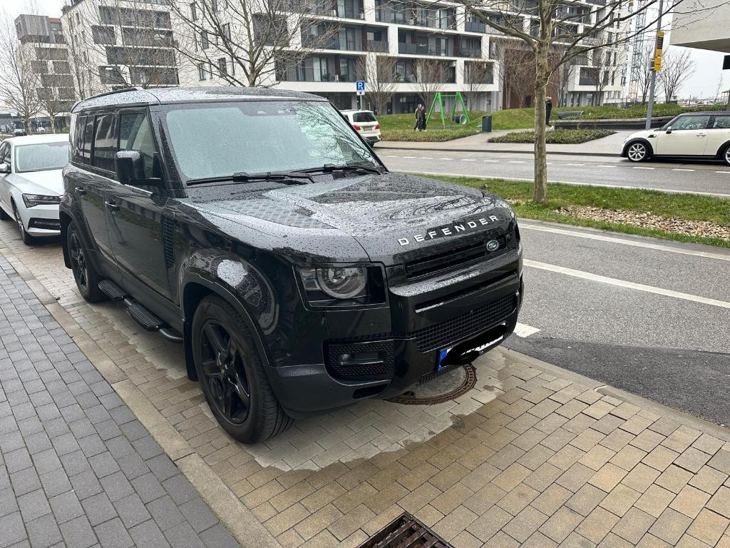Land Rover Defender 110 3.0 D200 MHEV SE