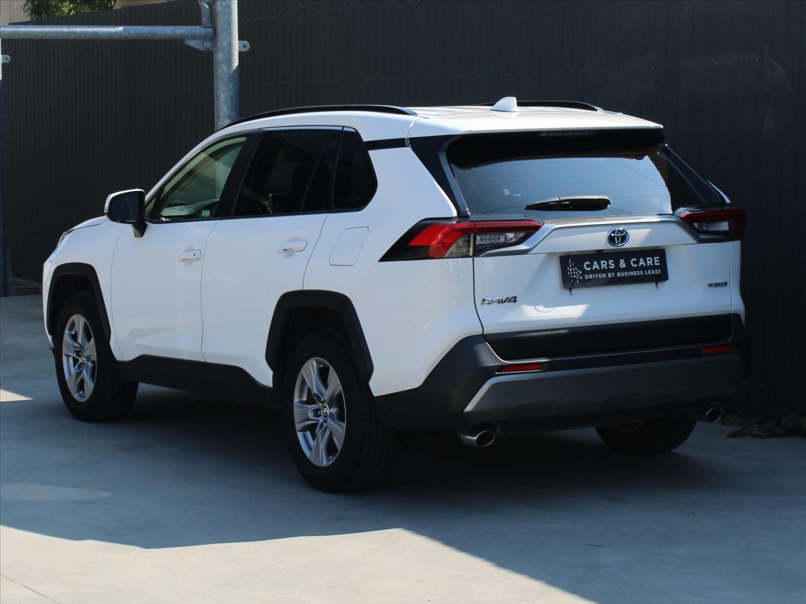 Toyota RAV4 2, 5 Hybrid e-CVT AWD Comfort AV 163kW