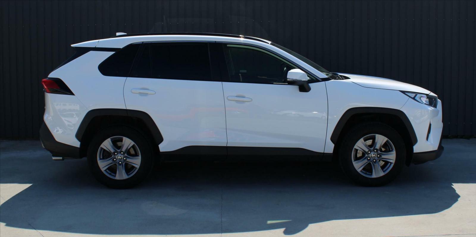 Toyota RAV4 2, 5 Hybrid e-CVT AWD Comfort AV 163kW