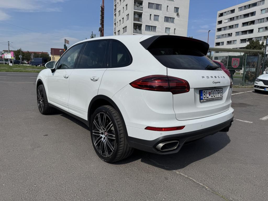 Porsche Cayenne 3.0 TD V6