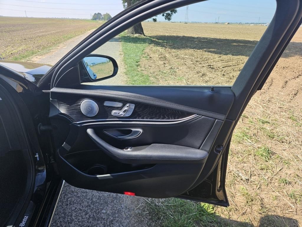 Mercedes E trieda 220 d 4MATIC A/T