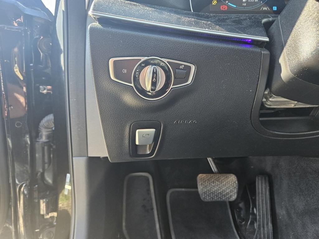 Mercedes E trieda 220 d 4MATIC A/T