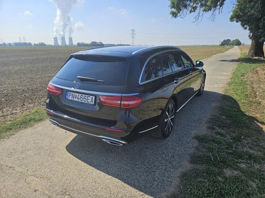 Mercedes E trieda 220 d 4MATIC A/T