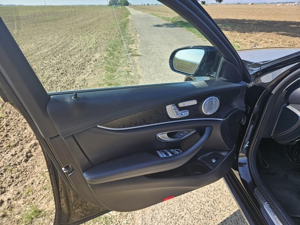 Mercedes E trieda 220 d 4MATIC A/T
