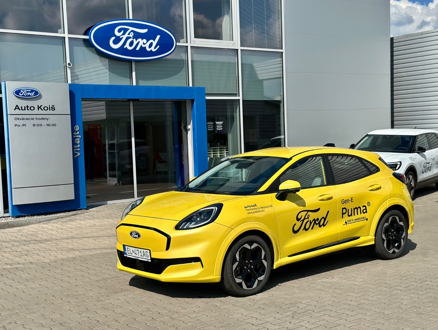 Ford Puma Gen E EV Premium (44 kWh) 168k (124kW)