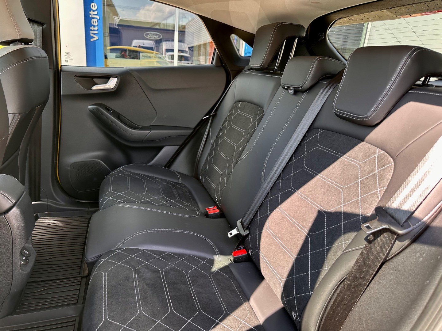 Ford Puma Gen E EV Premium (44 kWh) 168k (124kW)