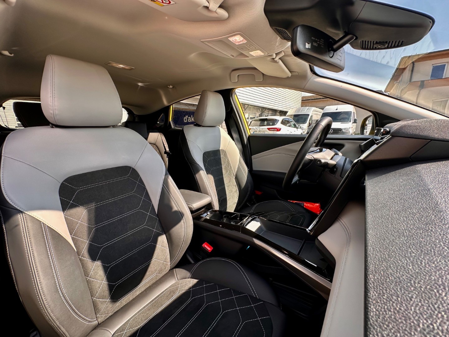 Ford Puma Gen E EV Premium (44 kWh) 168k (124kW)