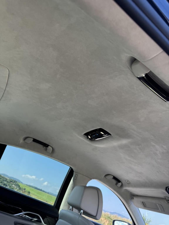 BMW rad 7 730d xDrive A/T