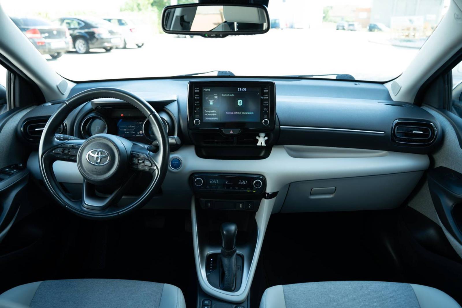 Toyota Yaris 1.5 Hybrid e-CVT Executive
