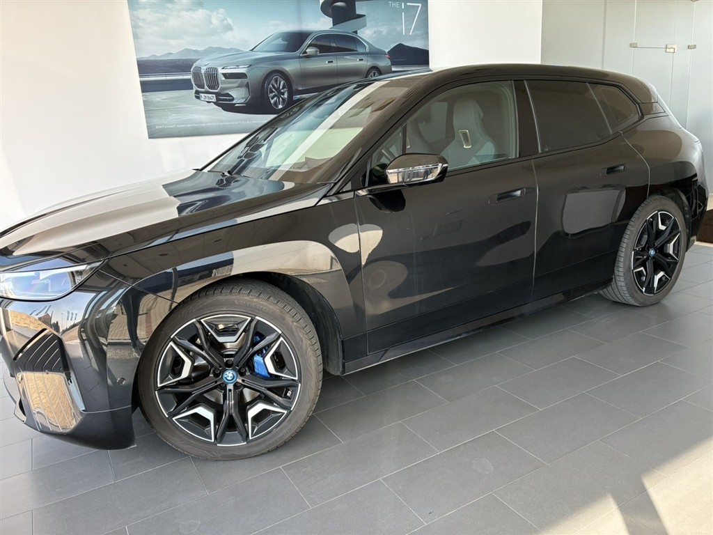BMW iX xDrive40