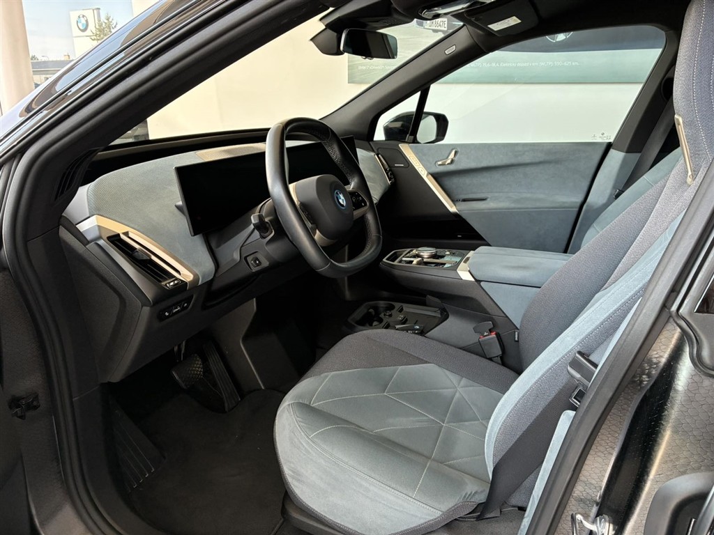 BMW iX xDrive40