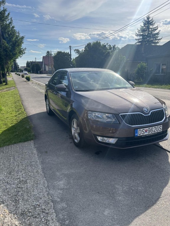 Škoda Octavia 1.6 TDI Active DSG
