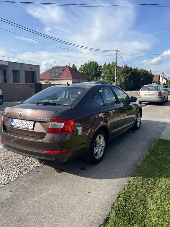 Škoda Octavia 1.6 TDI Active DSG