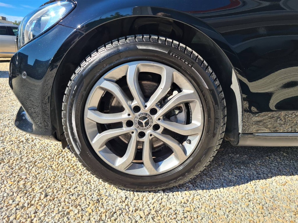 Mercedes-Benz C trieda Kombi 220 d 4matic 9G