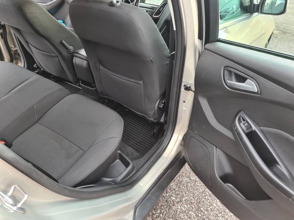 Ford Focus Kombi 1.5 TDCi Duratorq 120k Trend PowerShift