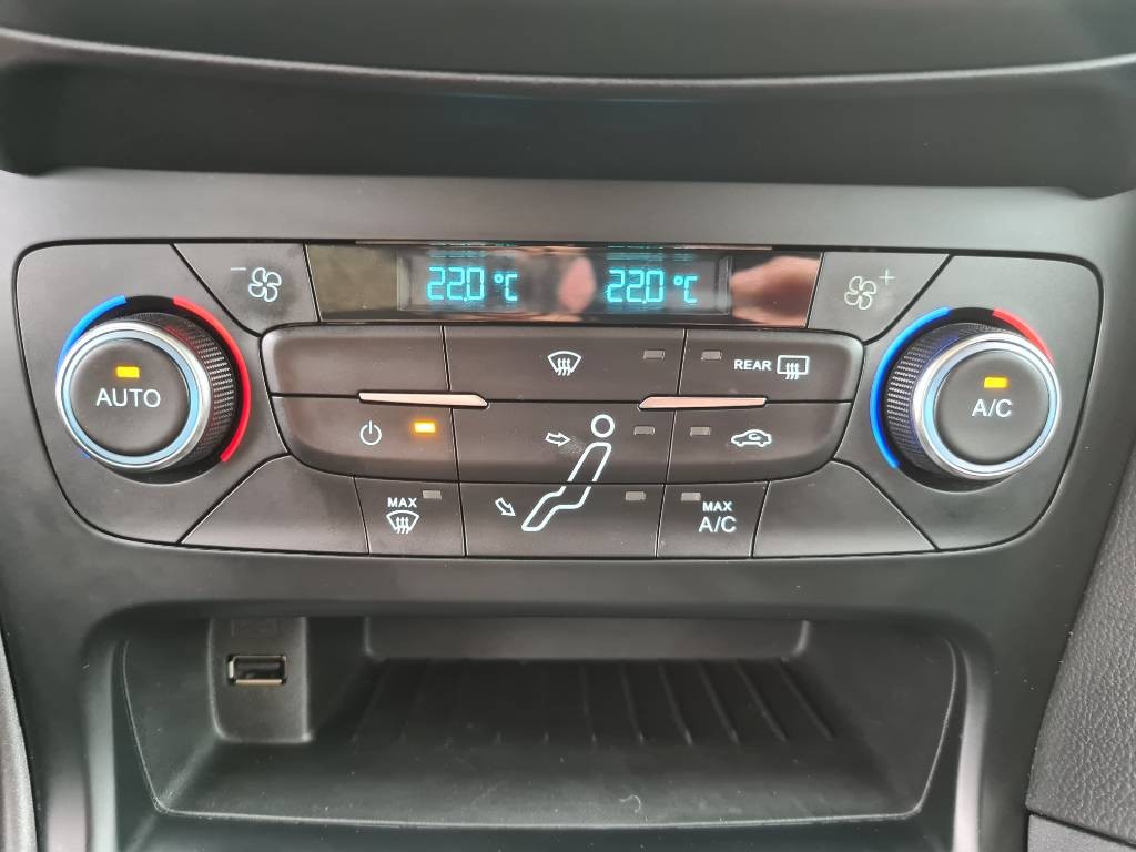 Ford Focus Kombi 1.5 TDCi Duratorq 120k Trend PowerShift
