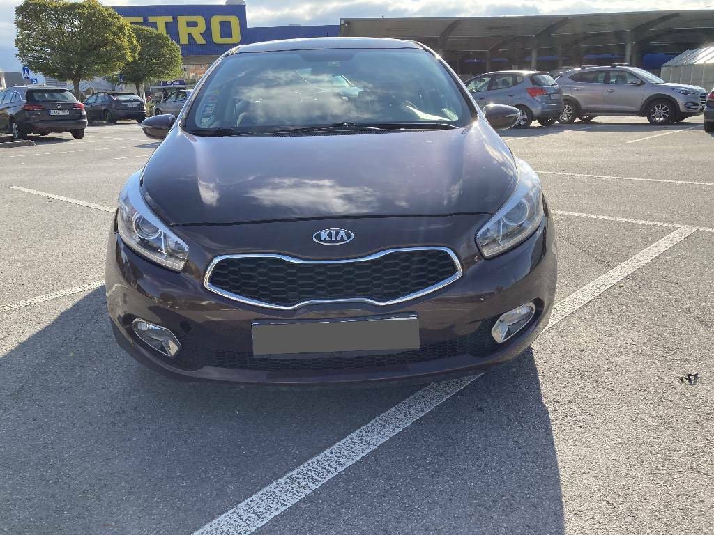 Kia Ceed 1,6 automat  1majitel  vyborny stav pal.pocitac,tempomat
