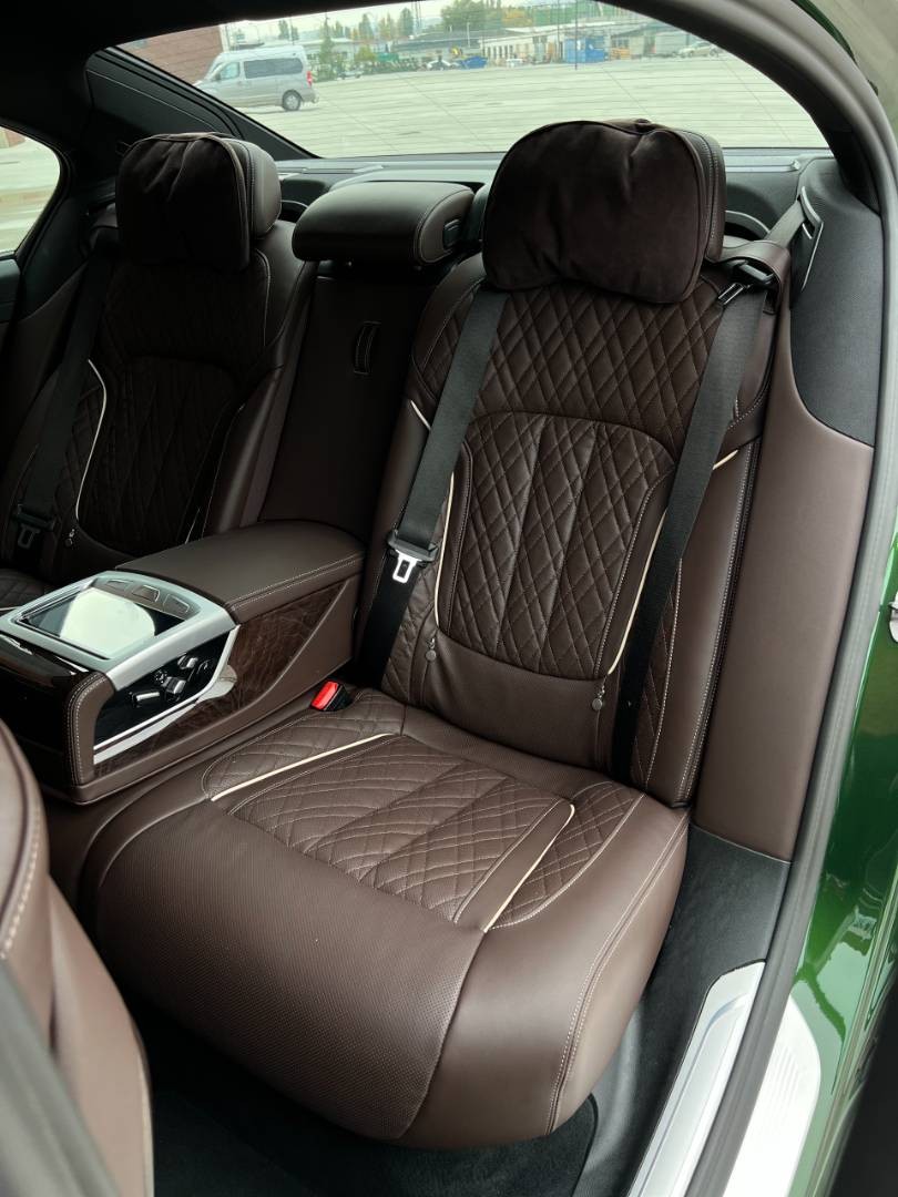 BMW Rad 7 740Li xDrive A/T