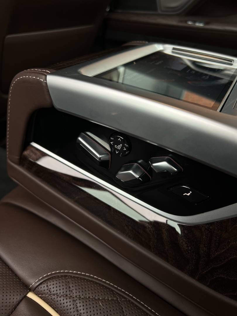 BMW Rad 7 740Li xDrive A/T