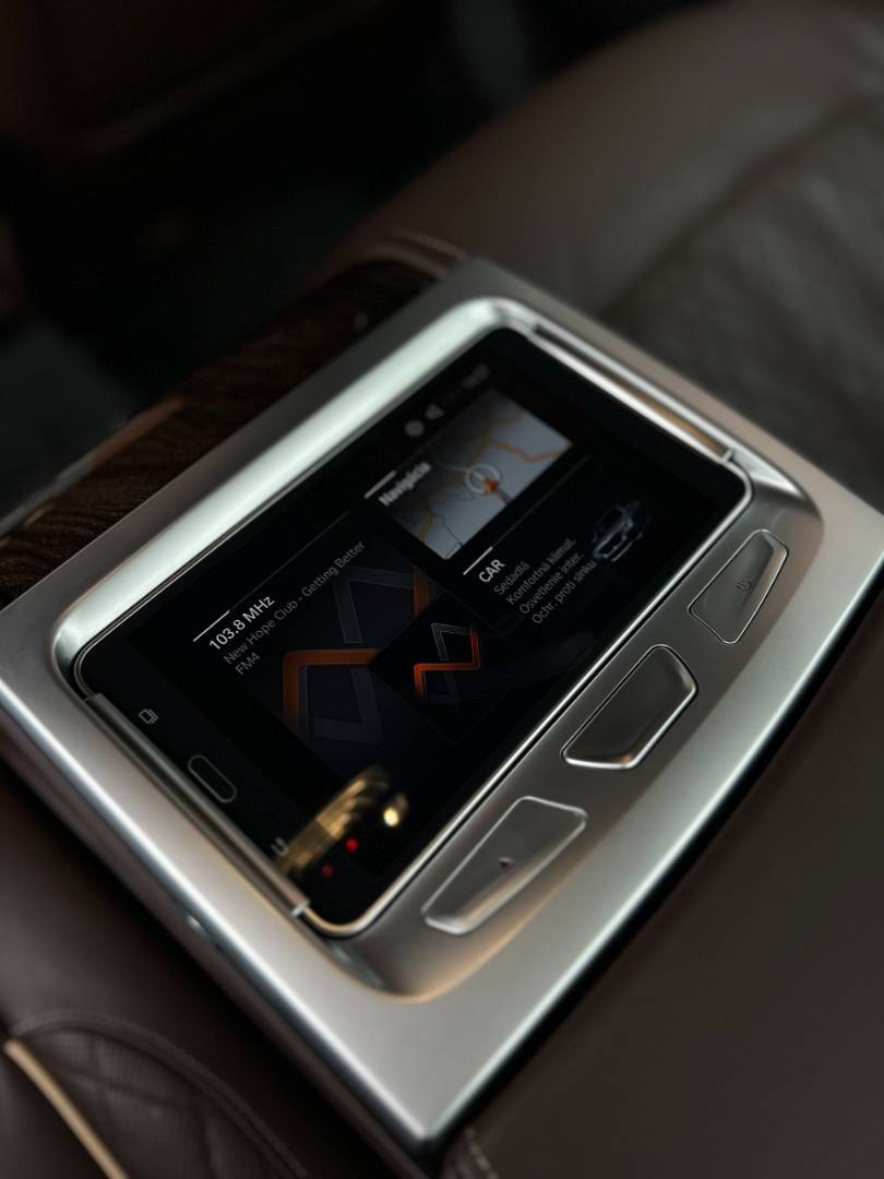 BMW Rad 7 740Li xDrive A/T