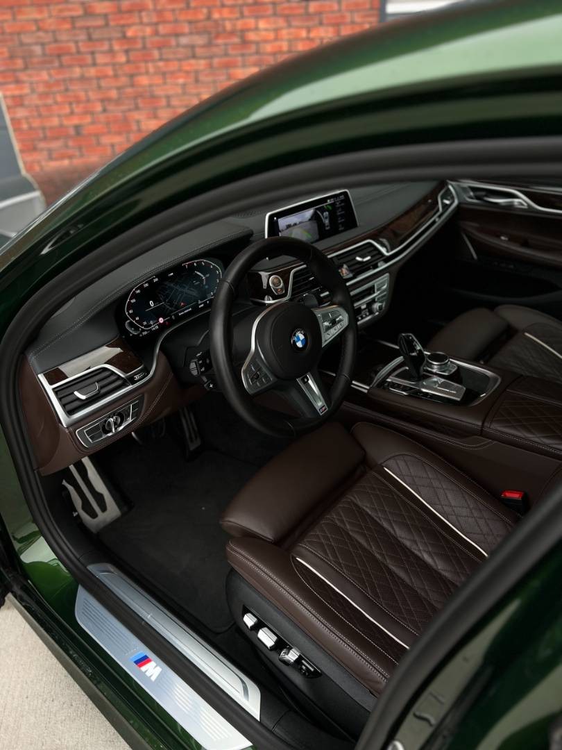 BMW Rad 7 740Li xDrive A/T