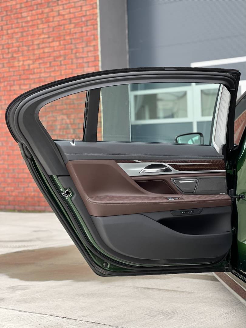 BMW Rad 7 740Li xDrive A/T