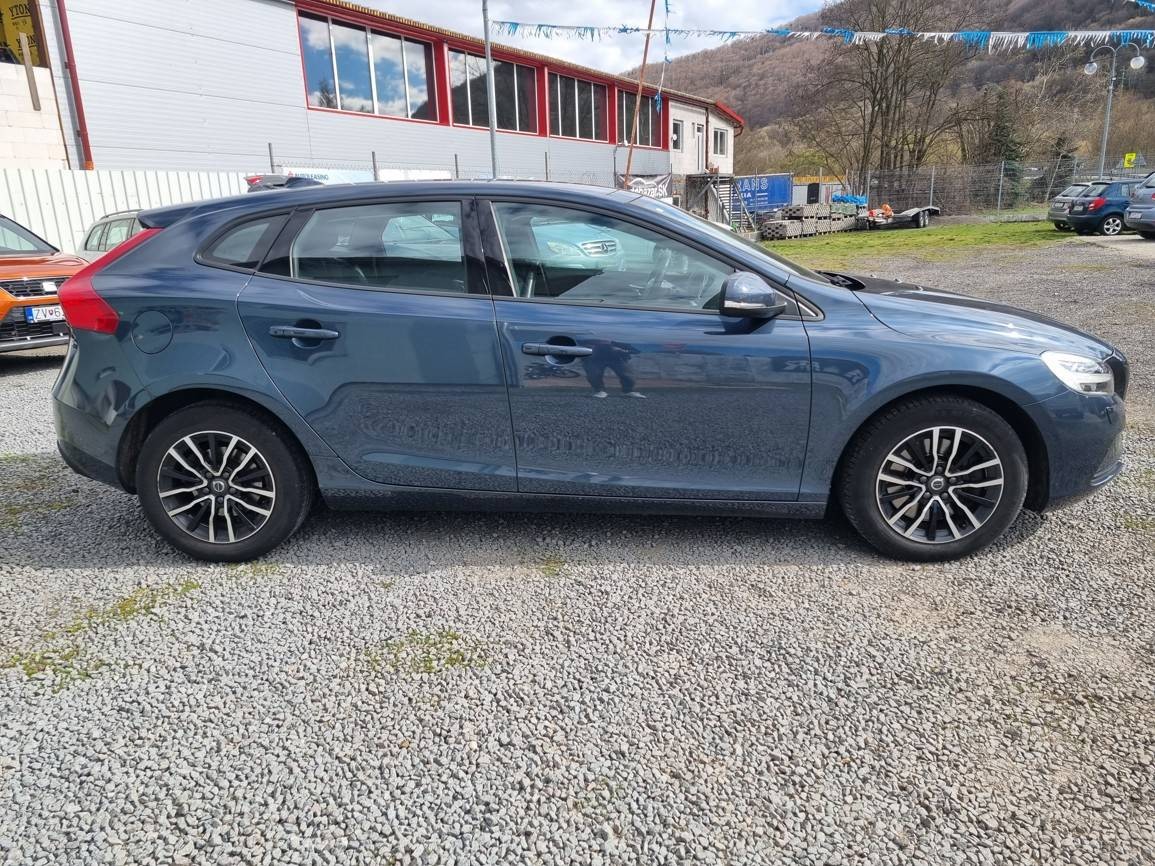 Volvo V40 D3 2.0L Summum