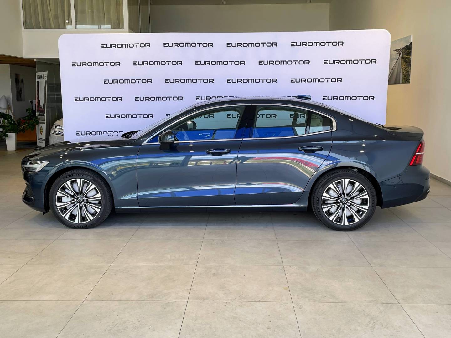 Volvo S60 B5 mHEV Plus Bright AWD A/T