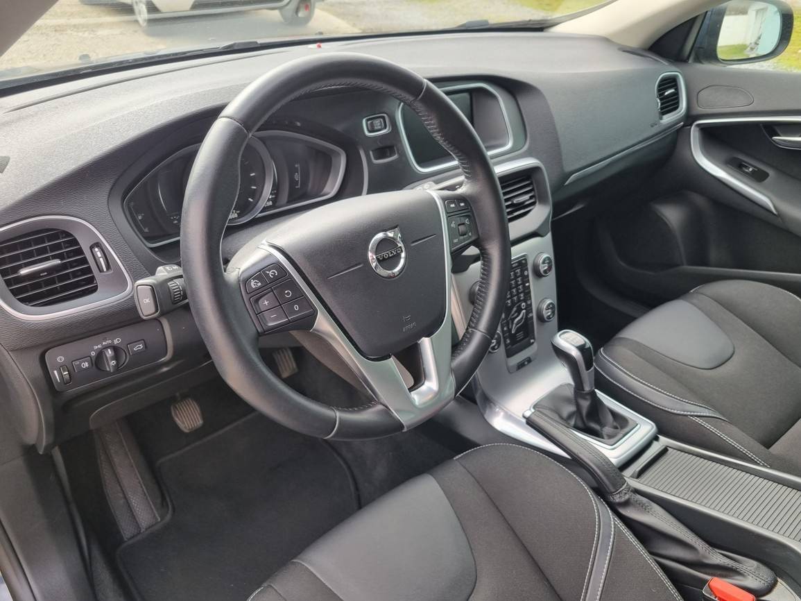 Volvo V40 D3 2.0L Summum