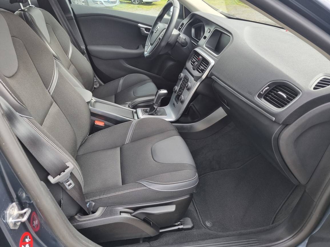 Volvo V40 D3 2.0L Summum
