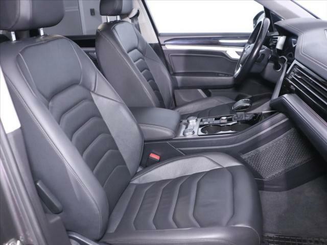 Volkswagen Touareg R-Line 3,0 TDI DSG 4Motion DPH