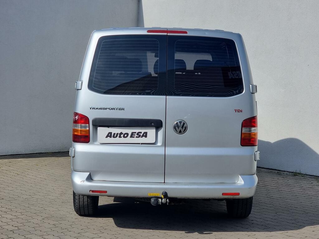 Volkswagen Transporter 2.5TDi L1 6míst