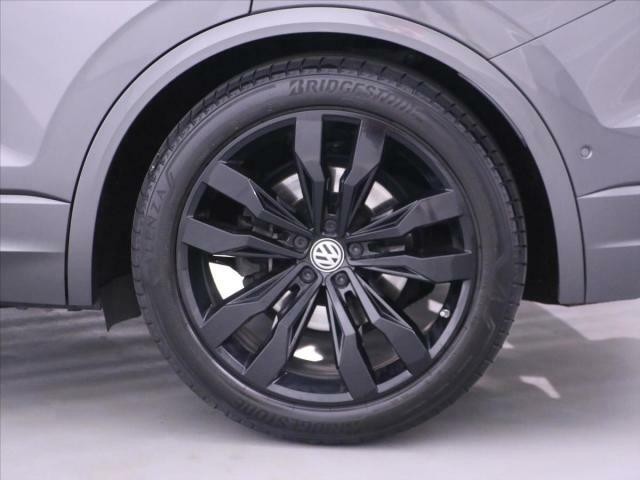 Volkswagen Touareg R-Line 3,0 TDI DSG 4Motion DPH