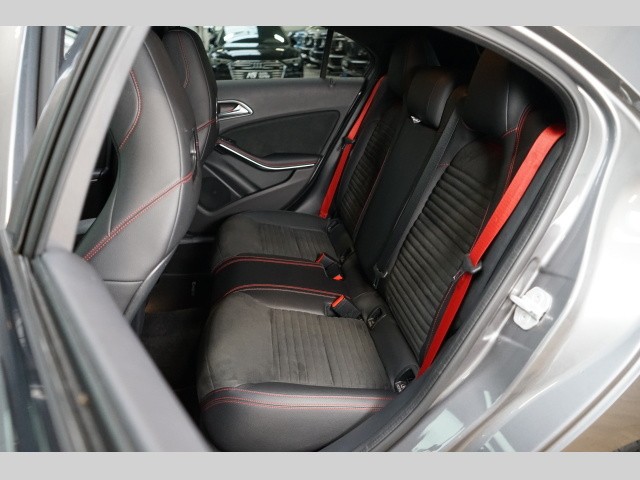 Mercedes-Benz Třídy A 45 AMG 4M 280kW LED Kamera CZ